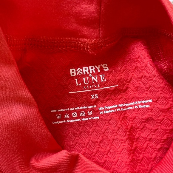 OFFICIAL Barry’s Bootcamp x LUNE brand top NWT - Picture 9 of 11